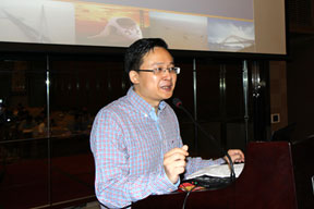 分論壇一：北京廣聯(lián)達(dá)夢(mèng)龍有限公司副總經(jīng)理?xiàng)钊f(wàn)勇主持論壇