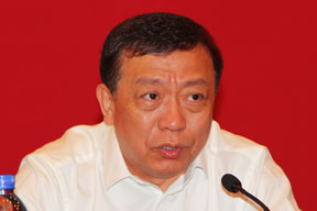 中施企協(xié)李清旭副秘書長宣讀聯(lián)盟規(guī)則