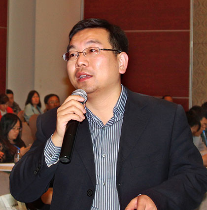 《施工企業(yè)管理》雜志社副主編龔煒主持會(huì)議