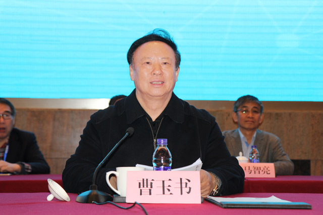 中施企協(xié)會長曹玉書做重要講話