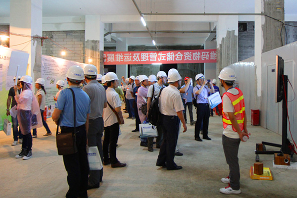 現(xiàn)場觀摩與交流