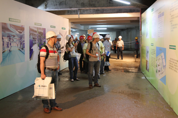 現(xiàn)場(chǎng)觀摩與交流