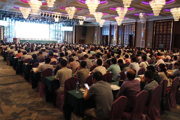 現(xiàn)場觀摩與交流