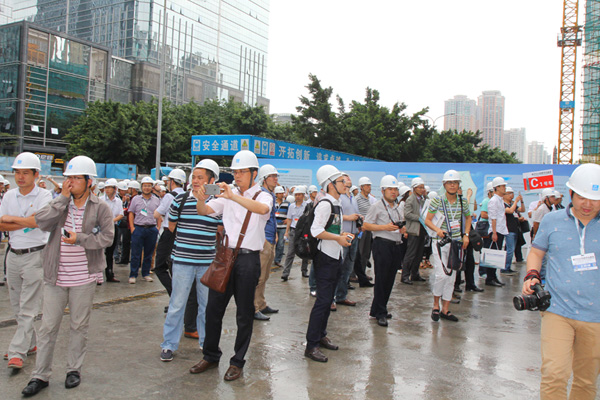 現(xiàn)場觀摩與交流