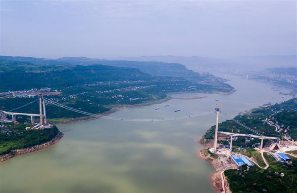 中交一公局第三工程公司重慶駙馬長(zhǎng)江大橋主纜架設(shè)今日完工