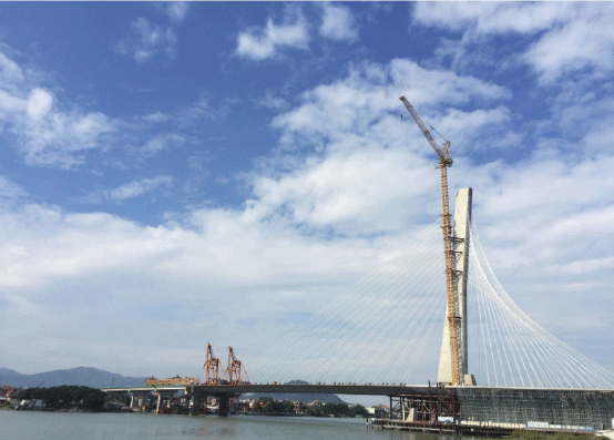 中交集團(tuán)承建世界最寬單塔斜拉橋合龍
