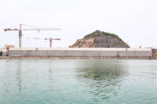 中交建設股份世界最大的曲線段沉管通過交工驗收