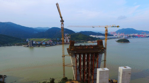 中交第一公路工程局國內(nèi)跨徑最大&ldquo;塔梁墩固結&rdquo;體系斜拉橋長門特大橋南塔&ldquo;塔梁墩固結段&rdquo;順利澆筑完成