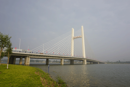 泗水首座斜拉橋泗水大橋通車
