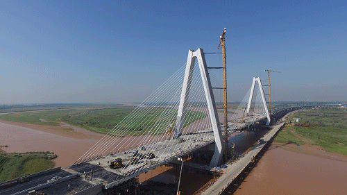 中咨集團(tuán)設(shè)計的寧夏永寧黃河公路特大橋順利合龍