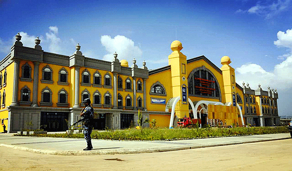 中鐵二局五公司參建的非洲第一條跨國標準軌現代電氣化鐵路通車