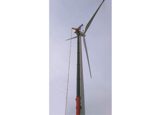 華潤(rùn)新能源山東墾利二期風(fēng)電風(fēng)機(jī)吊裝成功