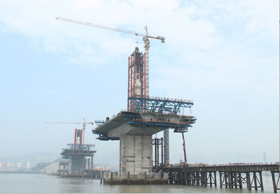 104國道溫州西過境甌江特大橋8號墩主塔順利封頂