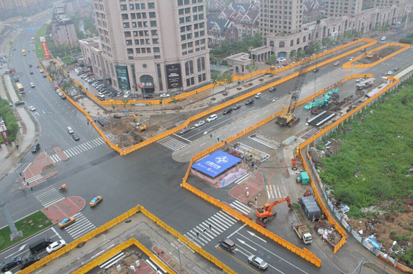 哈爾濱市軌道交通3號線二期工程全線首幅地下連續(xù)墻順利開槽