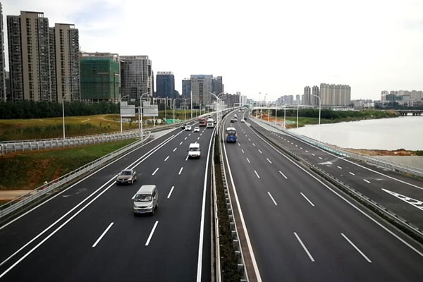 中國中鐵四局集團第五工程有限公司參建的昌九快速路一期工程全線建成通車