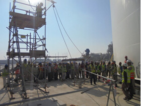 作業(yè)人員穿戴好安全帶