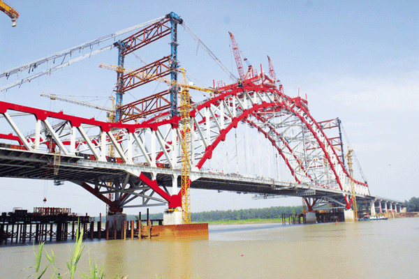 中國能建承建的安徽長淮衛(wèi)淮河大橋主橋合龍