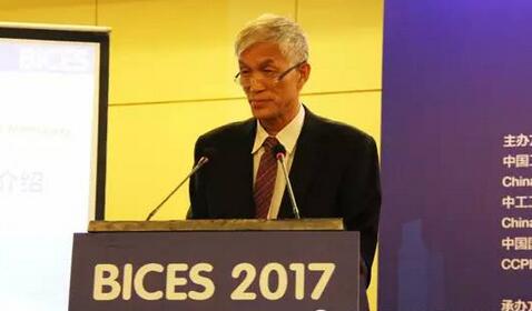 中國(guó)工程機(jī)械工業(yè)協(xié)會(huì)會(huì)長(zhǎng)祁俊代表組委會(huì)介紹了歷屆大賽的開(kāi)展情況