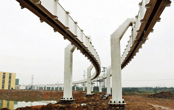 由中鐵寶橋承建的國內(nèi)首個空鐵項目&mdash;&mdash;中唐新能源空鐵試驗線在成都中唐空鐵產(chǎn)業(yè)園內(nèi)全線貫通