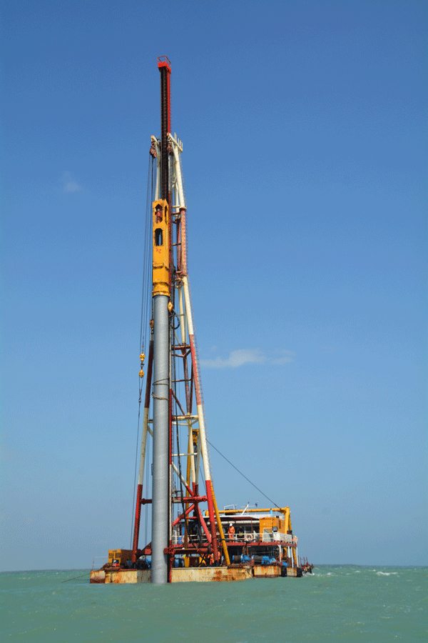 肯尼亞拉姆港項目首根沉樁順利完成