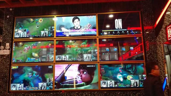 中冶天工上海十三冶建設(shè)有限公司承建的昆山花橋夢世界項(xiàng)目明星體驗(yàn)中心剪彩