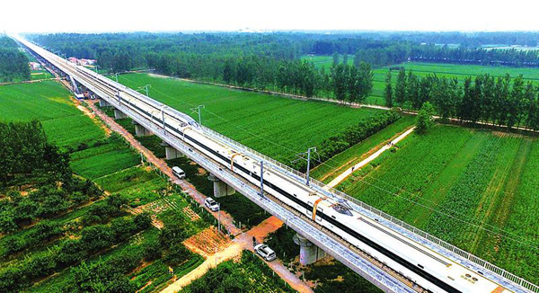 中鐵七局、中鐵電氣化局承建，鄭徐高鐵進行交會實驗 相對時速840公里，跑在世界前列