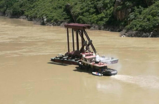 世界最大跨度鋼管拱橋開始橋位安裝