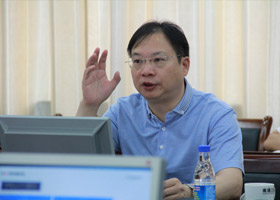 南通三建董事長(zhǎng)黃彤輝介紹企業(yè)信息化情況