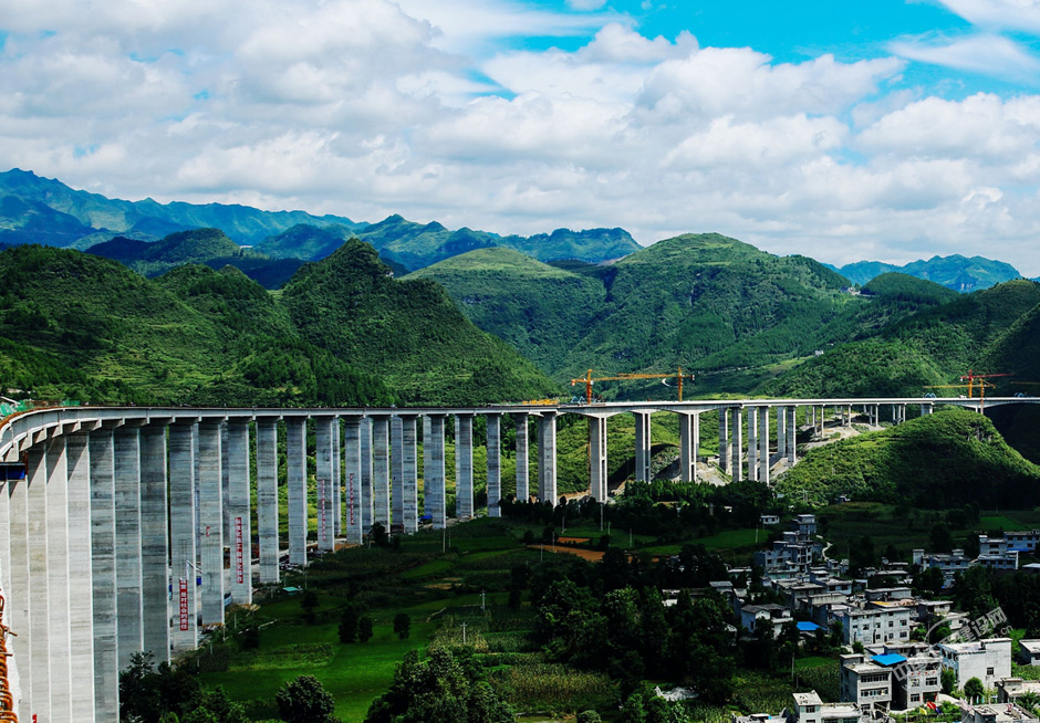 貴州沿德高速九標(biāo)官林特大橋