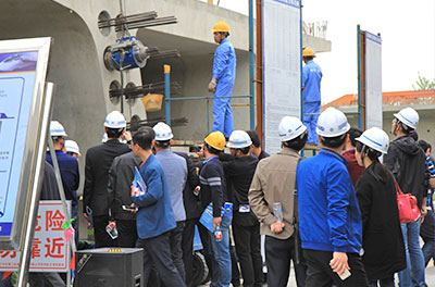 中交二航局鄭州航空港制梁場觀摩