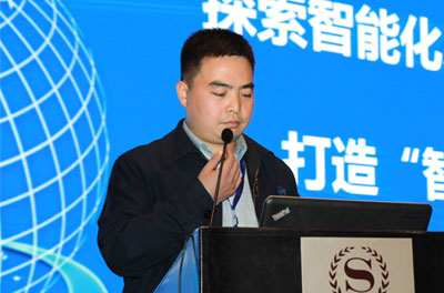 鄭萬鐵路河南段項(xiàng)目副總工程師付巍介紹該項(xiàng)目實(shí)施方案與成果