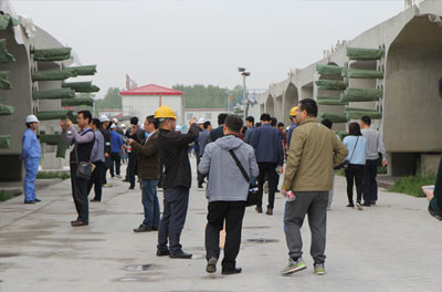 中交二航局鄭州航空港制梁場觀摩