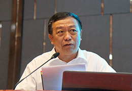 中國(guó)施工企業(yè)管理協(xié)會(huì)副會(huì)長(zhǎng)李清旭出席會(huì)議并講話