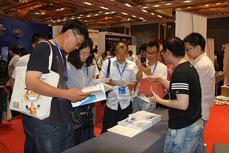 成果展示展覽現(xiàn)場(chǎng)-