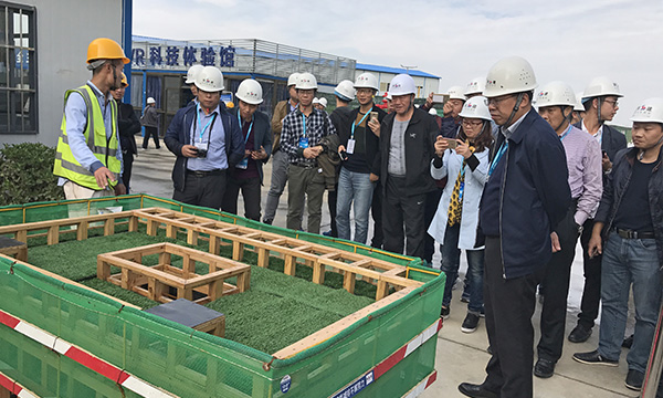 陜西建工集團(tuán)——西安交通大學(xué)科技創(chuàng)新港科創(chuàng)基地項(xiàng)目觀摩現(xiàn)場(chǎng)