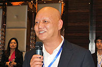 中億豐建設集團股份有限公司副總經(jīng)理--薛峰主持分論壇